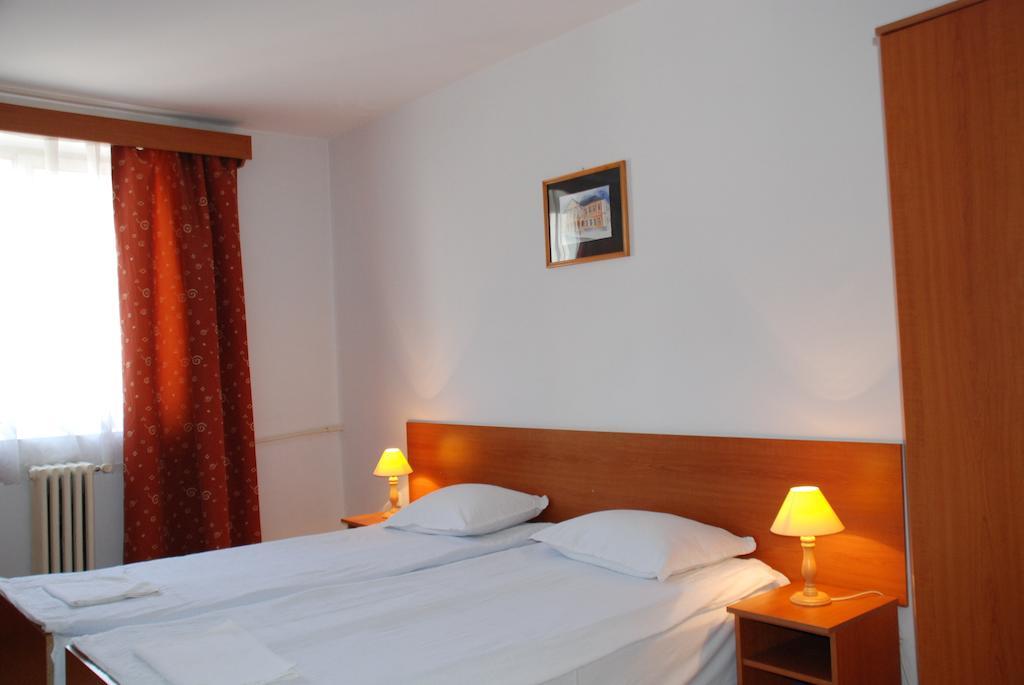 Hotel Merkur Miercurea Ciuc Eksteriør billede