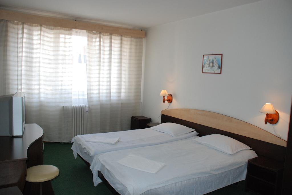 Hotel Merkur Miercurea Ciuc Eksteriør billede